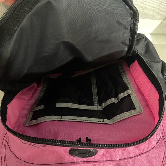 L.L. Bean Vibrant Pink and Black deluxe Backpack - Picture 9 of 9